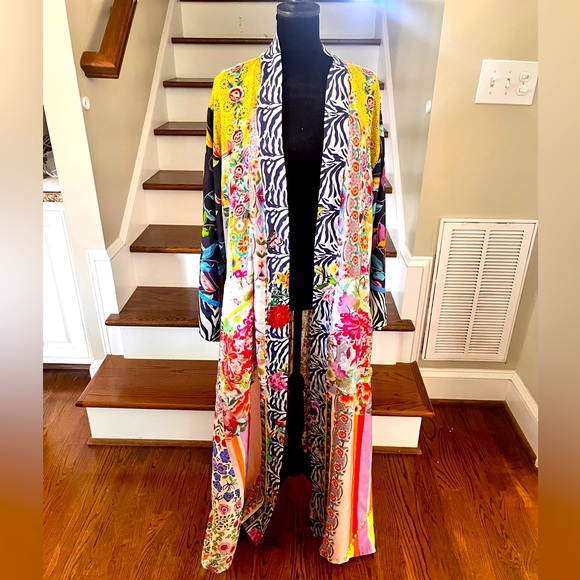 Johnny Was Other - Amazing Condition Johnny Was kimono- with pockets and beautiful patterns- large